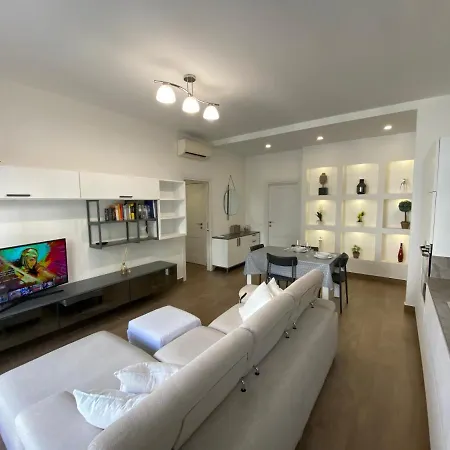 Stazione - Netflix & Design Apartment